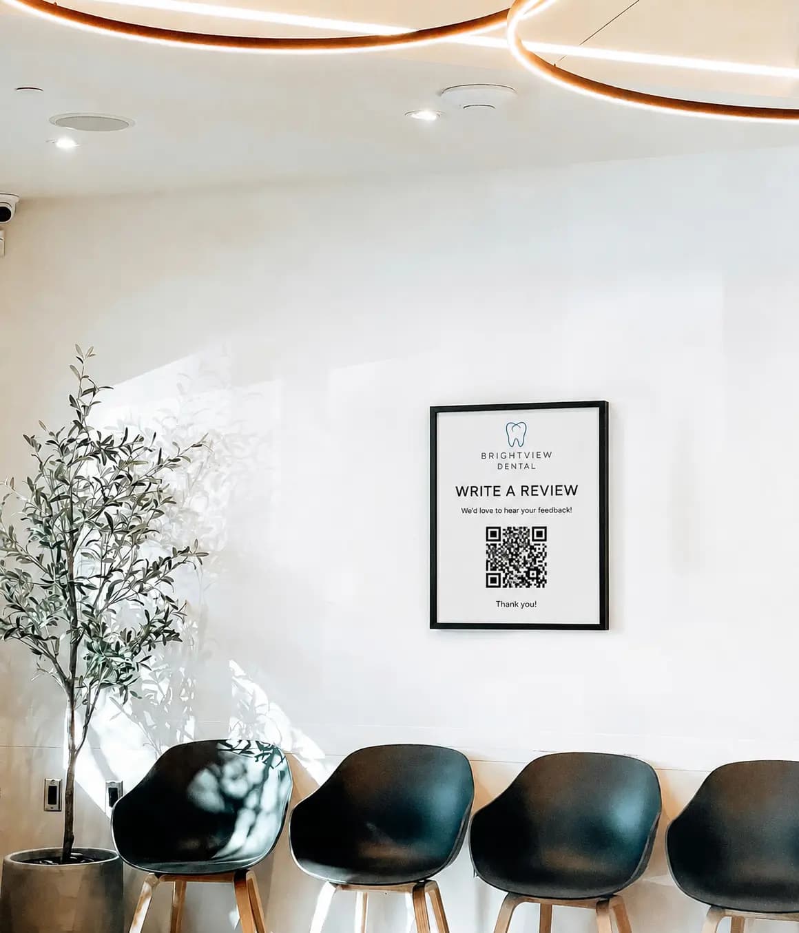 QR code for private patient feedback in a dental clinic waiting room